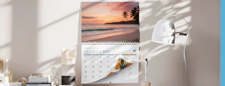 Ημερολόγια Τοίχου με Σπιράλ στο Κέντρο